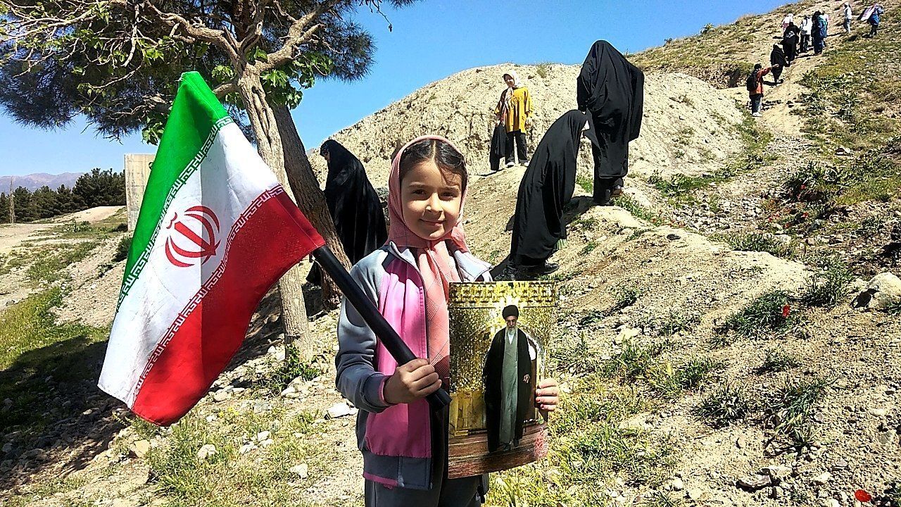 دورهمی دخترانه پاتوق زینبیون در روستای دربهشت 
