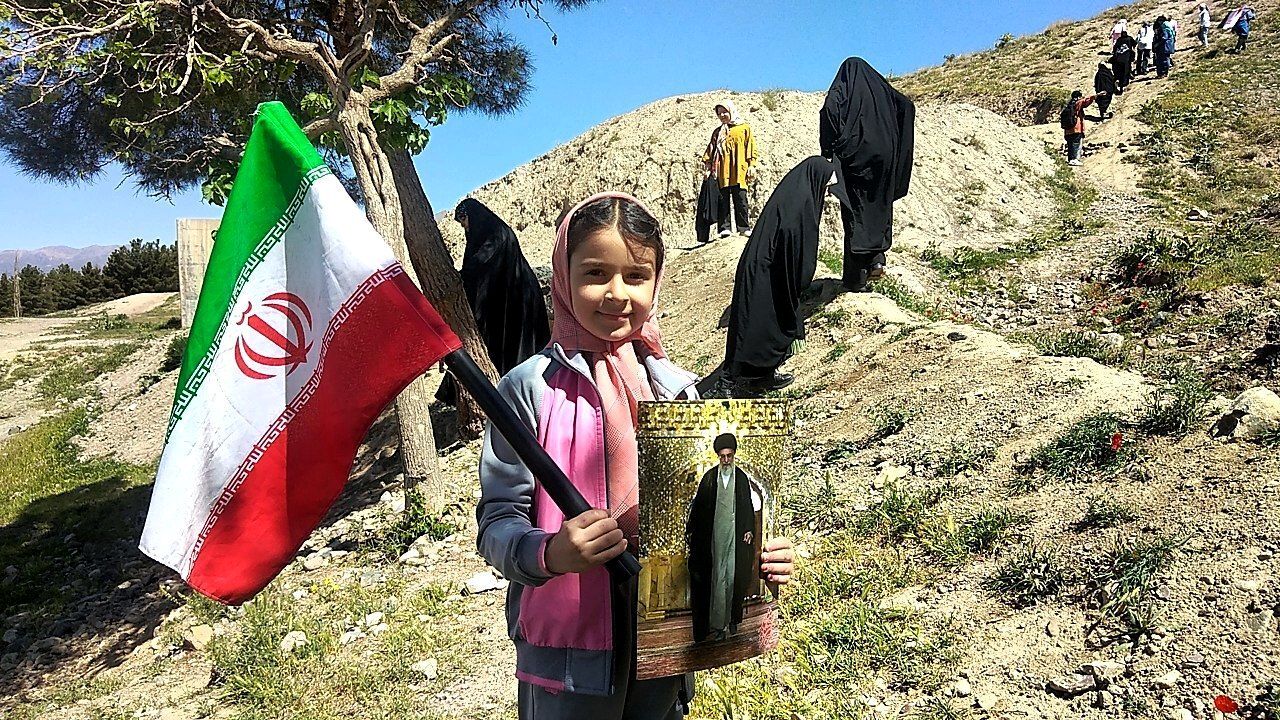 دورهمی دخترانه پاتوق زینبیون در روستای دربهشت 