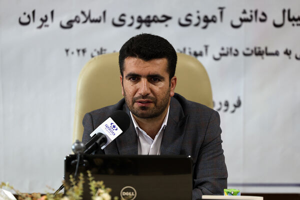 نشست صمیمی معاون تربیت بدنی و سلامت با ورزشکاران و کادر فنی تیم ملی والیبال دانش‌آموزی