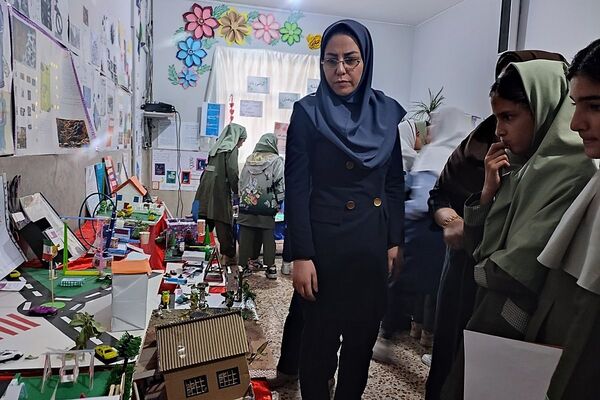 هفته پژوهش در مدرسه شهید معظم شهرستان قدس