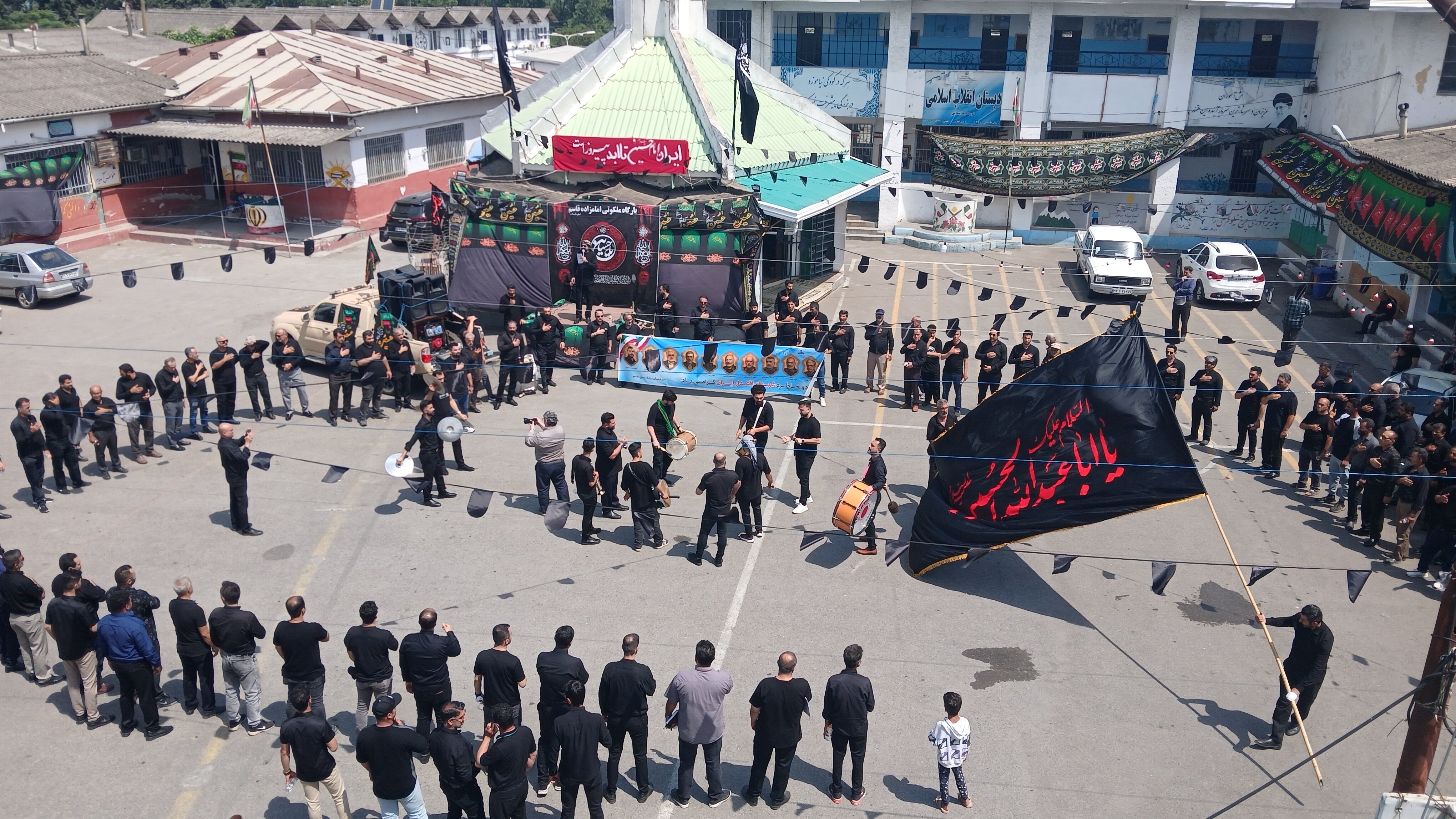 مراسم سوگواری امام حسین(ع) توسط کارکنان صنعت نفت محمودآباد
