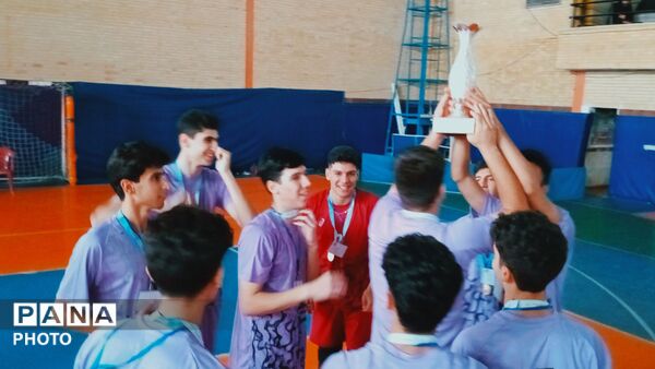 درخشش ورزشکاران منطقه ۴ در آوردگاه ملی ؛ ماراتن نفس‌گیر فوتسال و والیبال به خط پایان رسید
