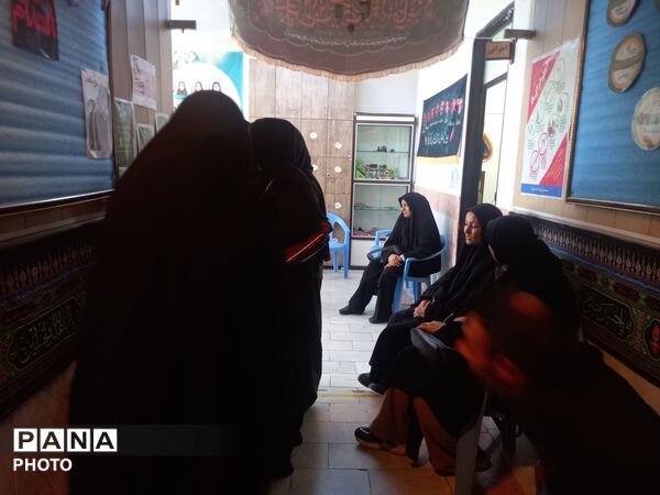 جلسه بیلان و تحویل کارنامه دبیرستان دوره اول دخترانه امام حسین (ع)