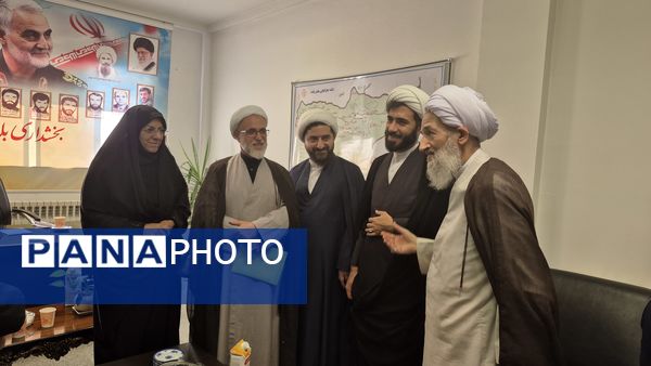 برگزاری جلسه شورای اداری در بلده