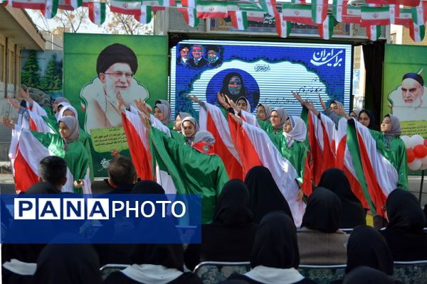 طنین زنگ انقلاب در بهارستان‌دو 