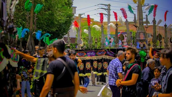 عزاداری ظهر عاشورا در شهرستان اشتهارد