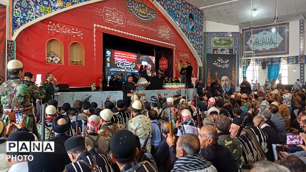لرستان در سوگِ رهبر شهیدان سیاه پوشید؛ میثاقِ عشایر در حسینیه‌ ثارالله