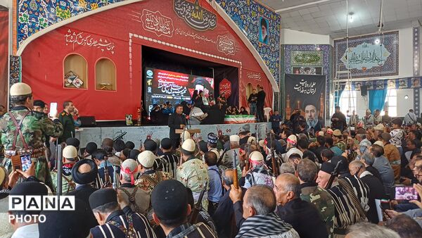 لرستان در سوگِ رهبر شهیدان سیاه پوشید؛ میثاقِ عشایر در حسینیه‌ ثارالله