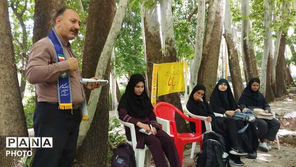 هر‌دانش‌آموز‌ یک‌نقش،‌ هردانش‌آموز‌‌ یک‌تشکل
