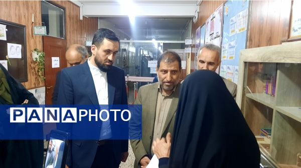 بازدید فرماندار مشهد از ستاد انتخاباتی منطقه ۱۶ مشهد