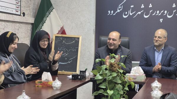 درخشش دختران کتاب‌نوش لنگرود در مسیر همایش کشوری