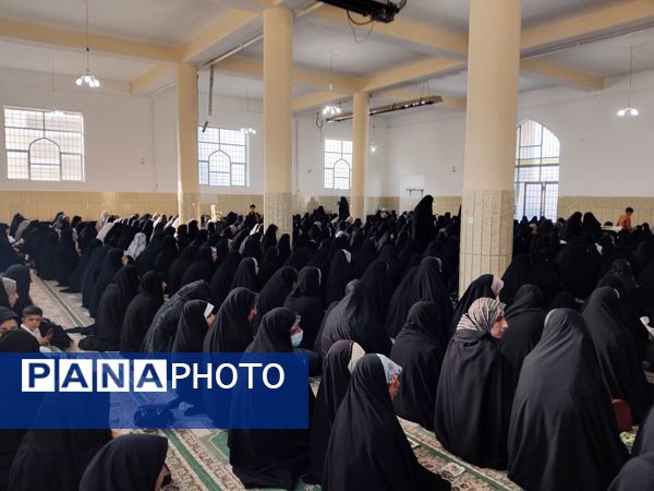 اقامه‌ نماز‌ عیدفطر در شهر وردنجان