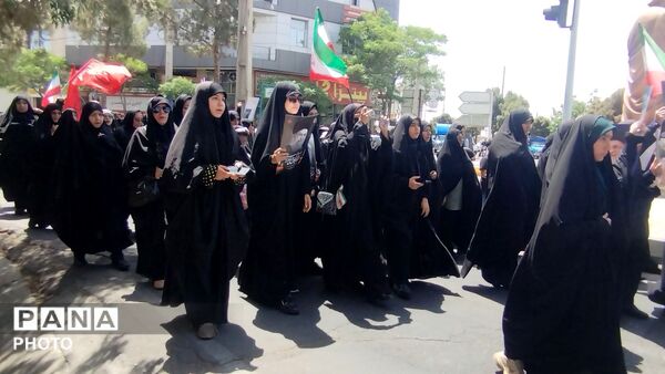 مراسم تشییع نمادین رهبر شهید انقلاب در دلیجان 