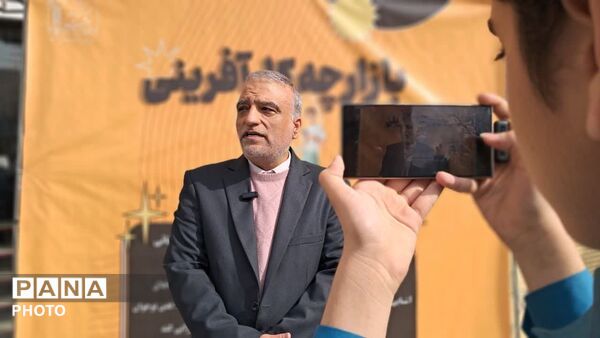 بازارچه کسب‌وکار دانش‌آموزی در دبیرستان بعثت گامی نو در تقویت هوش مالی نوجوانان