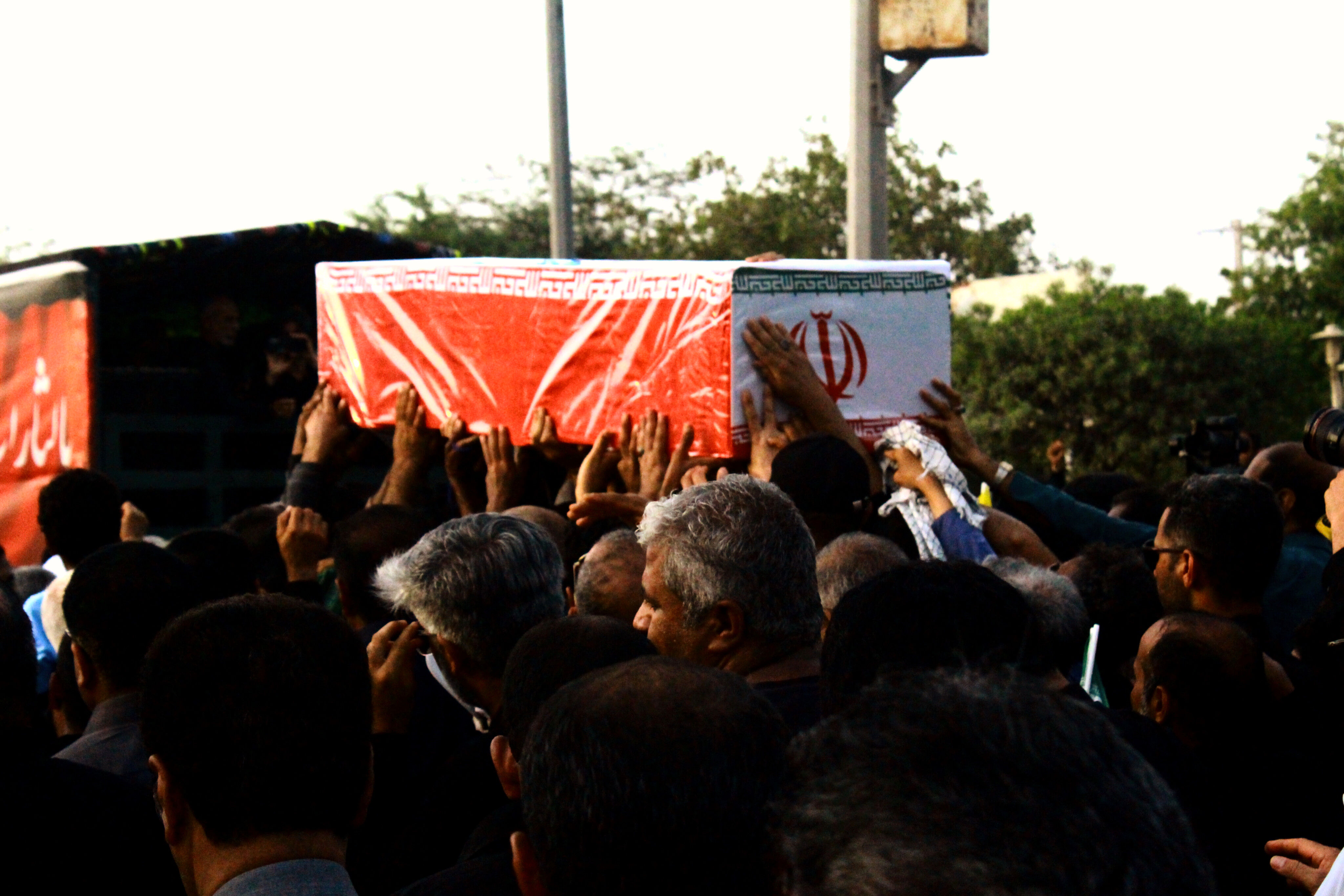  تشییع پیکر شهید «سعید آذربادگان» در بندرعباس