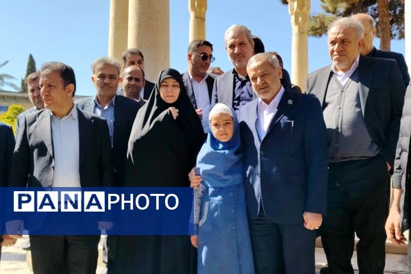 حضور وزیر آموزش‌وپرورش در حافظیه شیراز