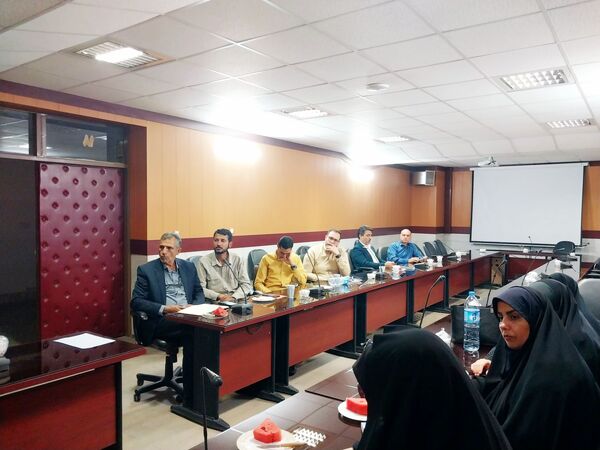 جلسه اعضای شورا و مدیران کانون‌های بسیج فرهنگیان قطب شهیدمدرس
