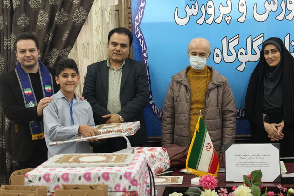 آیین تقدیر از دانش‌آموزان و فرهنگیان برگزیده در گلوگاه
