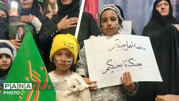 حضور پر شور مردم کوهدشت در گردهمایی وحدت و همدلی ملی درموج چهل و سوم اجتماعات 