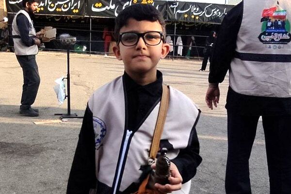 خدمت‌رسانی دانش‌آموزان در موکب «عشاق‌الحسین(ع)» سازمان دانش آموزی شهرستانهای تهران