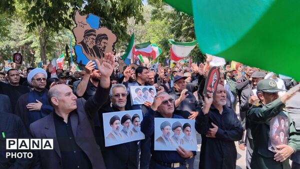 ویژه‌برنامه همگام با تشییع کنندگان آقای شهید ایران در اهر
