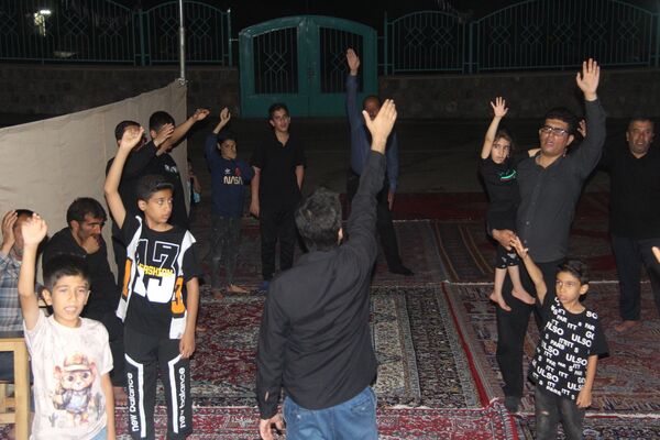 مراسم عزاداری شب هفتم محرم در مسجد امام هادی(ع) شهرکرد