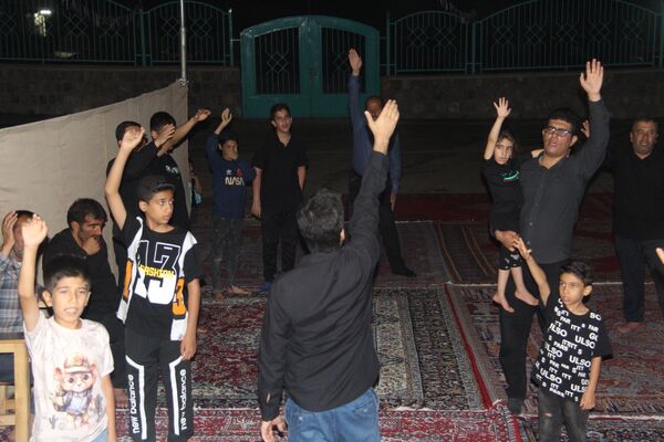 مراسم عزاداری شب هفتم محرم در مسجد امام هادی(ع) شهرکرد