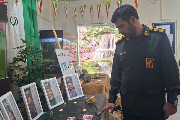 شکوه انقلاب در جشن باشکوه دهه فجر مدرسه نمونه دولتی ارشاد قرچک