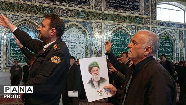 تجدید بیعت مردم بن با سومین رهبر انقلاب اسلامی در آیین گرامیداشت شهدای وطن