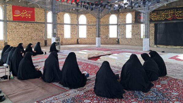 حماسه جاماندگان اربعین در محلات و نیم‌ور؛ تصاویری از عشق و ارادت