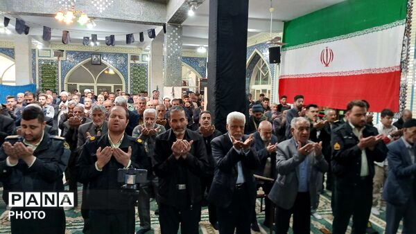 شکوه حضور در نماز جمعه شهرستان بن