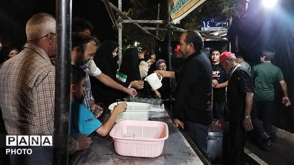 موکب شهدای روستای آهوان در صد و ششمین شب از اجتماعات مردمی 