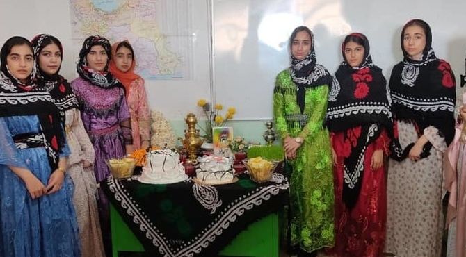 شور یلدایی در مدرسه پروین اعتصامی روستای کفراج نورآباد