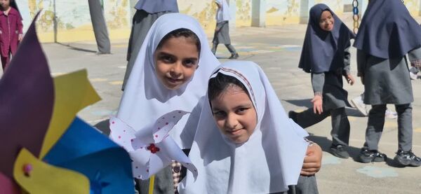 جشن روز کودک در دبستان علمدار تفت