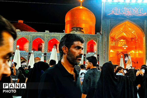 سوگواری تاسوعای حسینی در حرم مطهر امام رضا(ع)