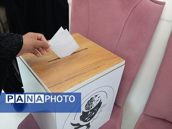 اولین جلسه انجمن اولیا مدرسه اندیشه شهرستان کاشمر 