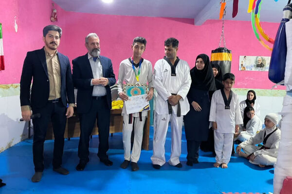 جشن اهدا و ارتقای کمربند تکواندوکاران باشگاه یزدان شهرستان خاتم