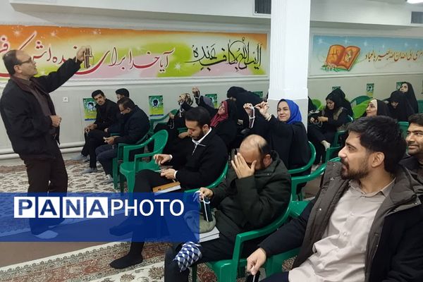  کارگاه توانمندسازی اردویی و سازمان دانش‌آموزی در ورامین