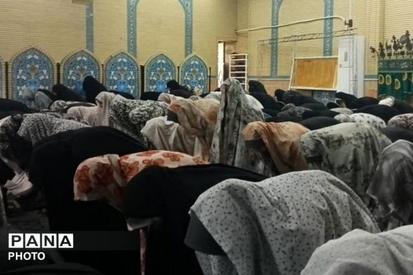 ماه مبارک رمضان، فرصتی برای منور شدن قلوب به نور قرآن