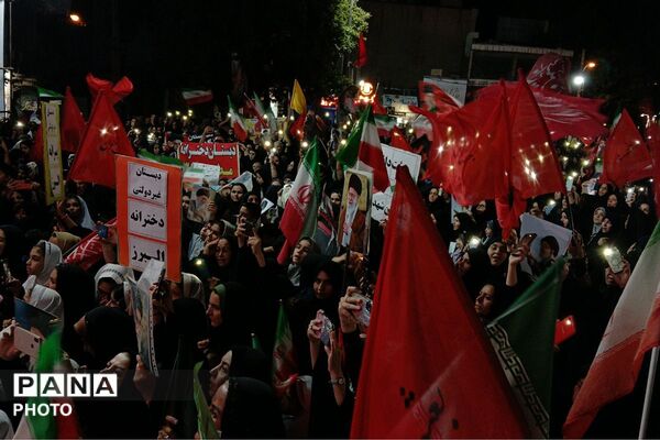  میدان بیعت دانش‌آموزان با سیدالشهدای انقلاب