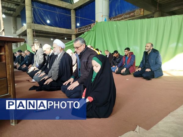 گرامیداشت سالروز ورود امام خمینی به میهن در نماز جمعه گلوگاه 