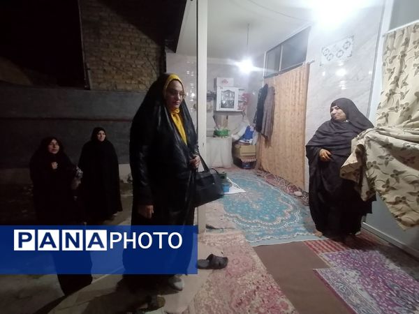 دیدار گروه جهادی شهید صمدی با خانواده شهید نیکدل