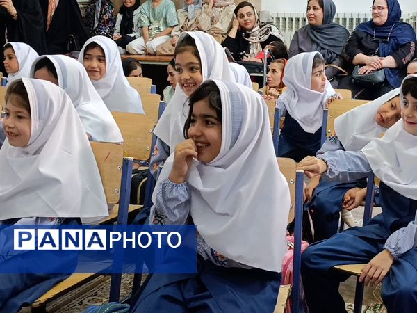 رنگین‌کمان شادی و علم در جشن شکوفه‌های کلاس اولی یزدانی