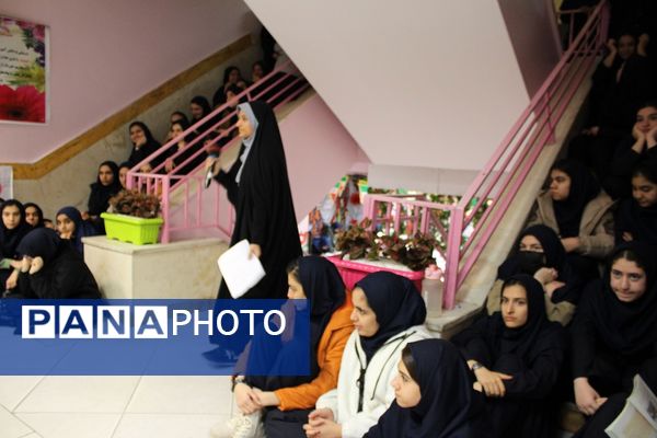 برگزاری جشن مبعث پیامبر اکرم (ص) در مدرسه هیات امنایی حضرت معصومه (س) ناحیه 4 کرج