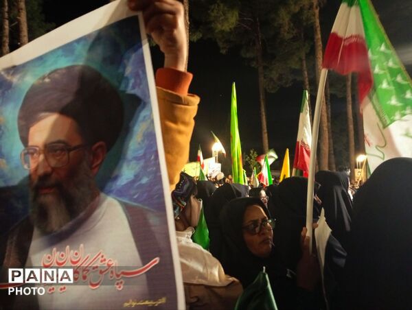 اجتماع مردم خلیل آباد در شب چهل و یکم از شهادت رهبر معظم انقلاب اسلامی
