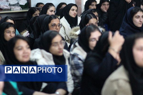 برگزاری کارگاه آسیب‌های اجتماعی در هنرستان ثمین 