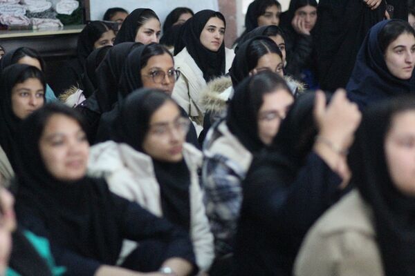 برگزاری کارگاه آسیب‌های اجتماعی در هنرستان ثمین 