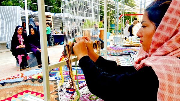 تی‌تی ؛‌ جشنی‌که تاکستان‌ را‌ به‌ تپش‌ انداخت