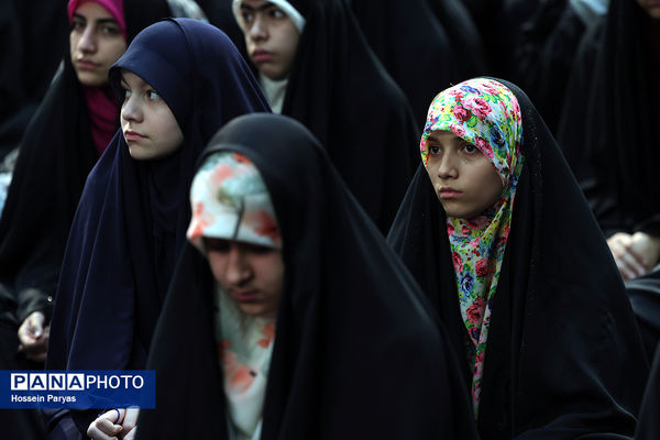 حضور وزیر آموزش و پرورش در جمع دانش‌آموزان معتکف