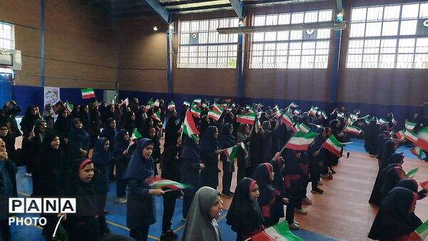 هم‌نوایی هزار دانش‌آموز مدارس شهرستان فردیس در سوگ رهبر شهید